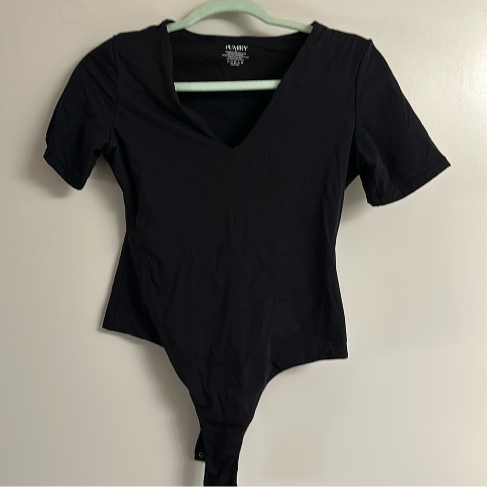V neck black short sleeve bodysuit
